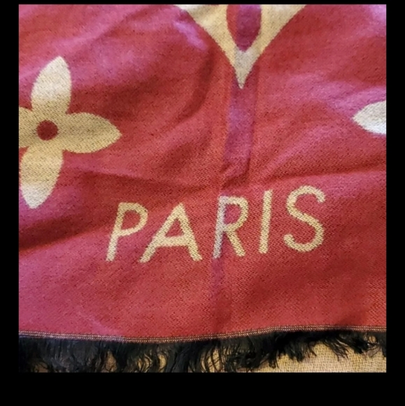 2 LV design scarves/ shawl - Picture 3 of 10